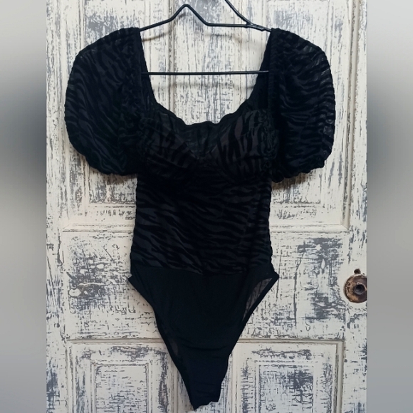 Black Puffy Sleeve Thong Bodysuit - Medium - Picture 1 of 6